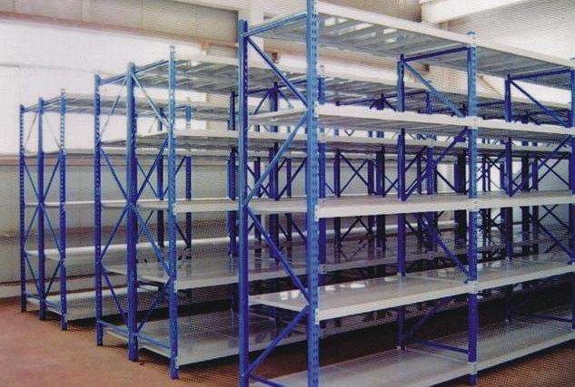 可調(diào)插接組合式貨架使用的材料如何呢