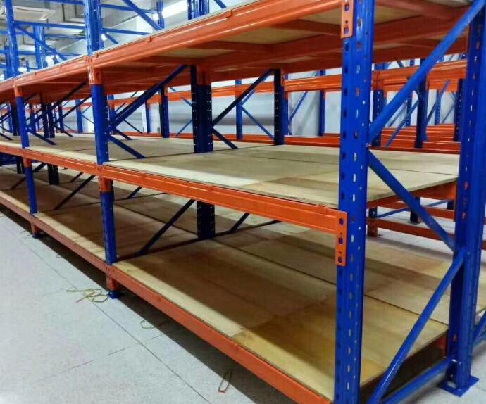 如何快速識(shí)別倉庫損壞貨架  